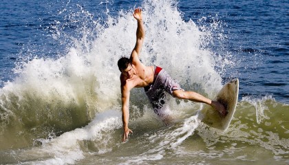 ky体育官网-篮板争夺激烈：北京队抢下49个篮板，攻守俱佳！，篮球北京队球员名单